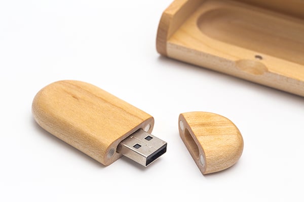 Wood memory stick - thumb drive ban